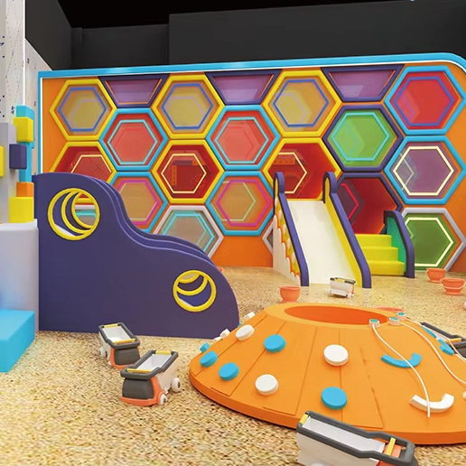 Parque infantil de interior personalizado Castillo Travieso con juegos interactivos y piscinas de bolas para niños - Product Image