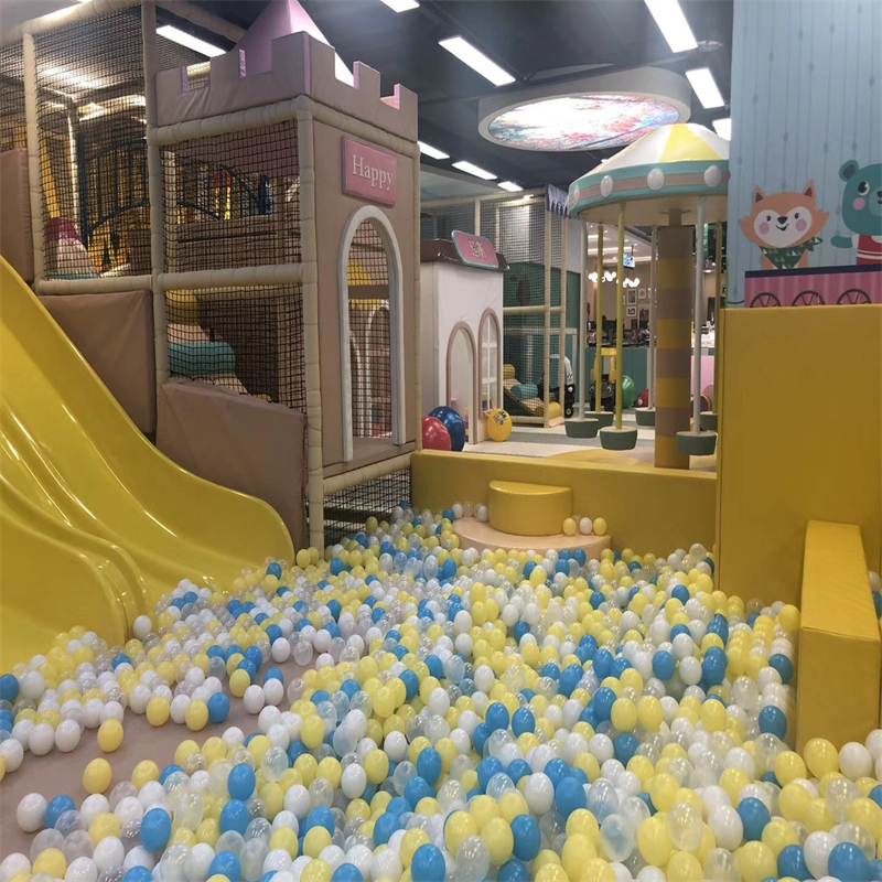 Tobogán de parque infantil con diseño moderno personalizado, 5000 bolas para piscina y juego de pared interactivo - Product Image