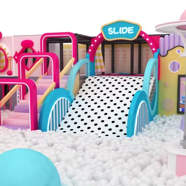 Parque de atracciones interior con trampolín, tobogán de plástico y equipo de juego para niños