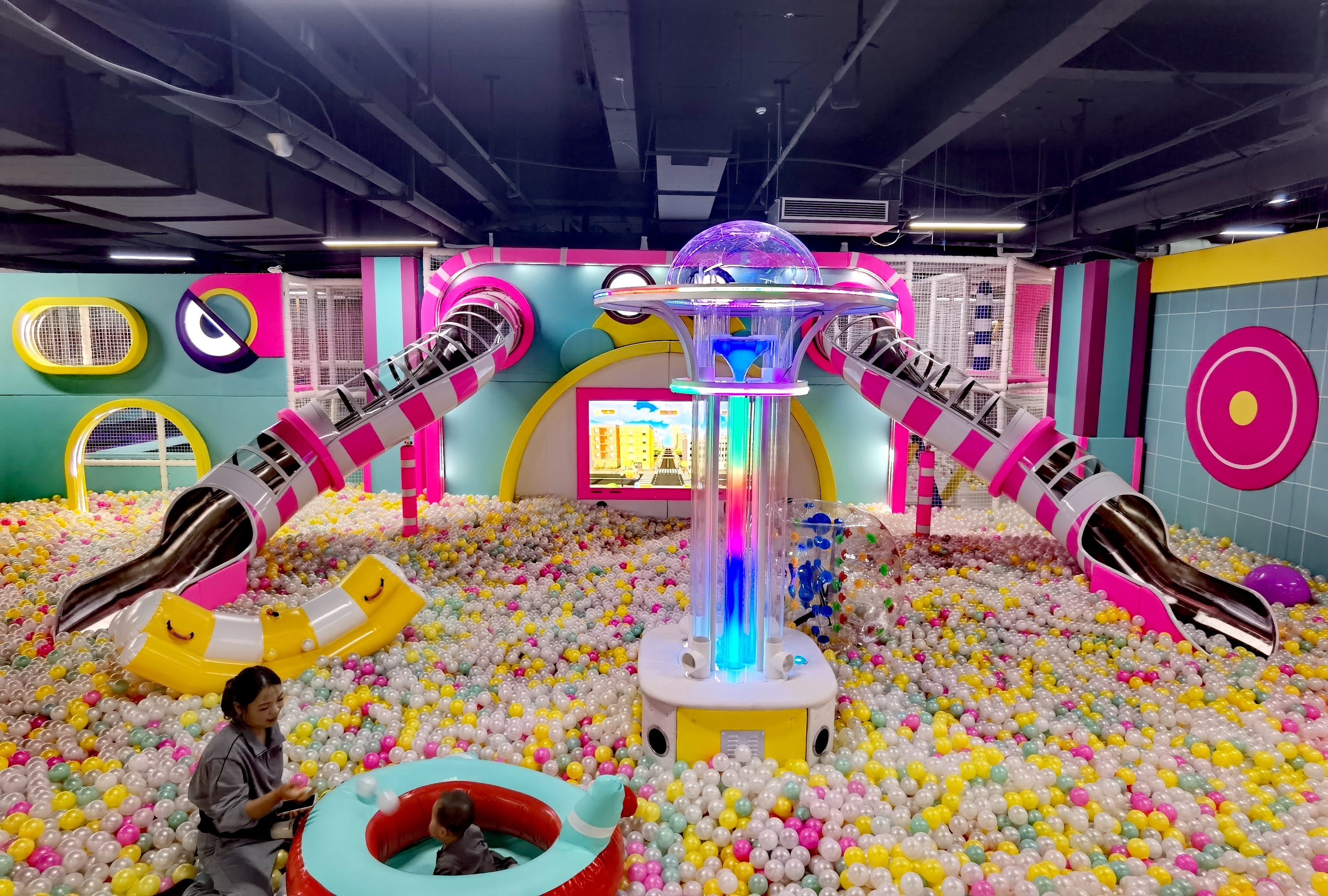 Centro de entretenimiento familiar con tema musical Wave, parque infantil interior blando para niños pequeños - Product Image