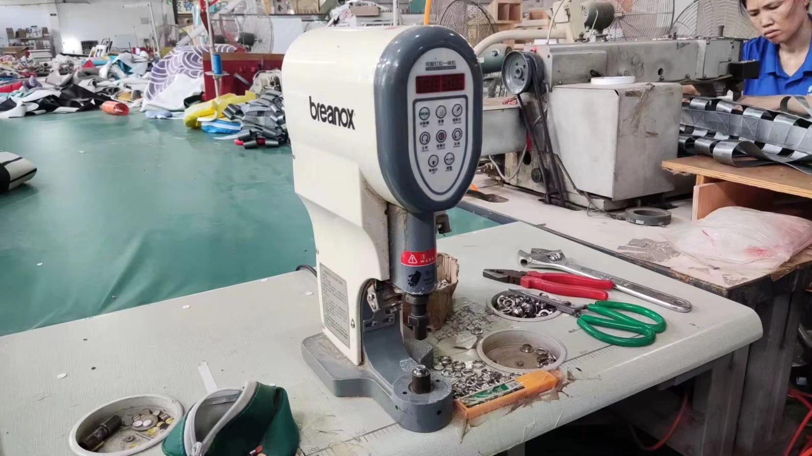 Button Attaching Machine
